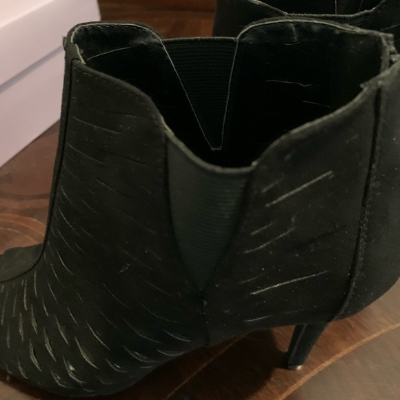BNWT madden girl open toe booties - Picture 4 of 7